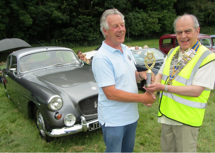 The award for 'Best Car’ being presented by Chesterfield Rotary president Mike Cudzich-Madry to owner David Mann (left)